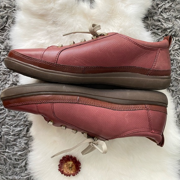 Cobb Hill Red Leather Women's Sneakers - Picture 3 of 9